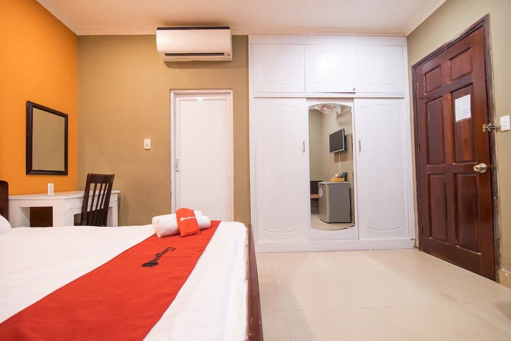 RedDoorz @ Nguyen Kiem Street