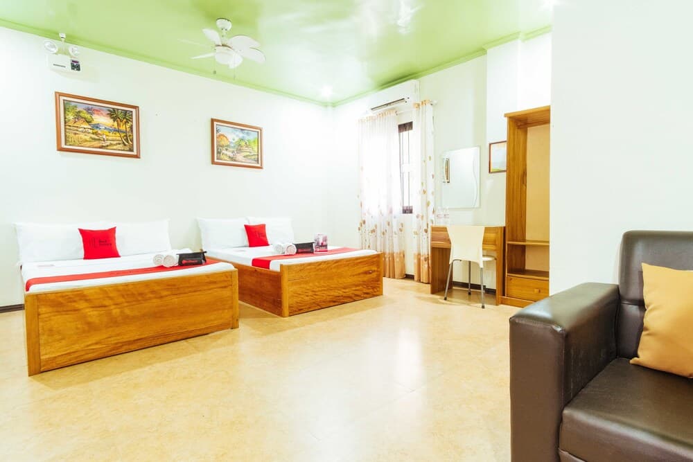 RedDoorz near Robinsons Puerto Princesa