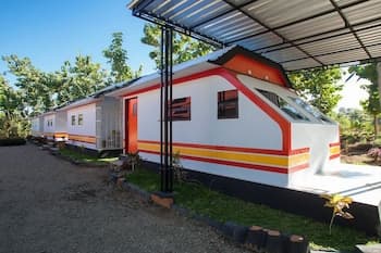 RedDoorz near Banyuwangi Kota Train Station