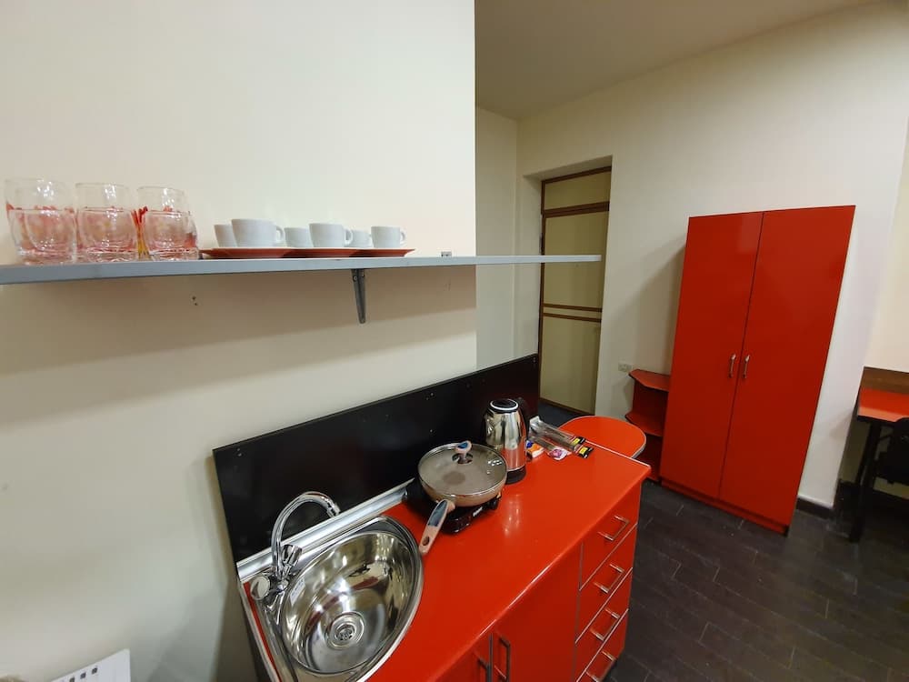 Doss Hotel and Hostel