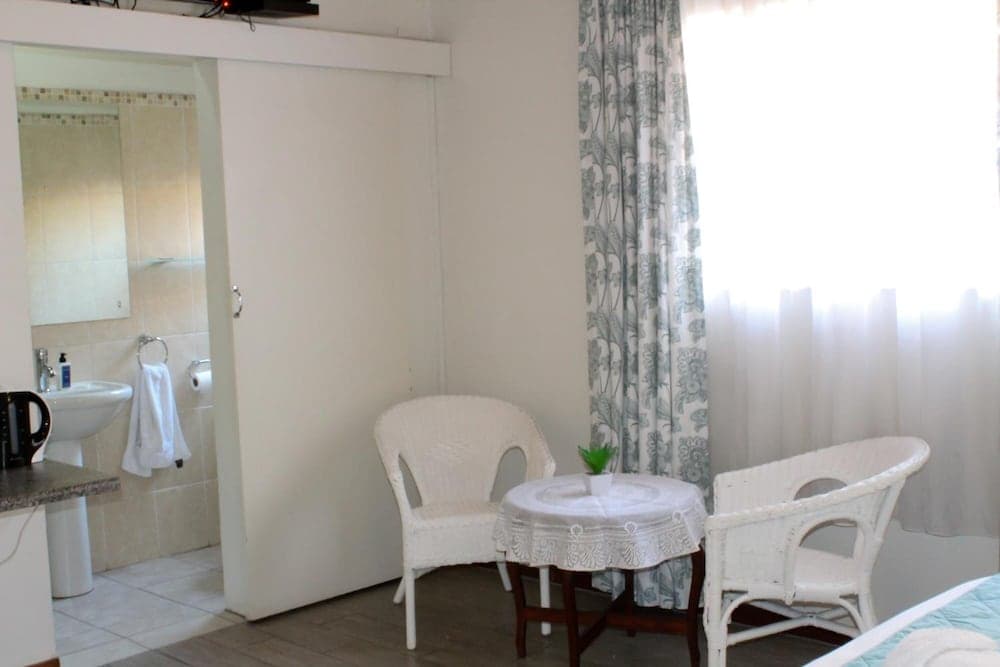 The Lakehouse Guest House