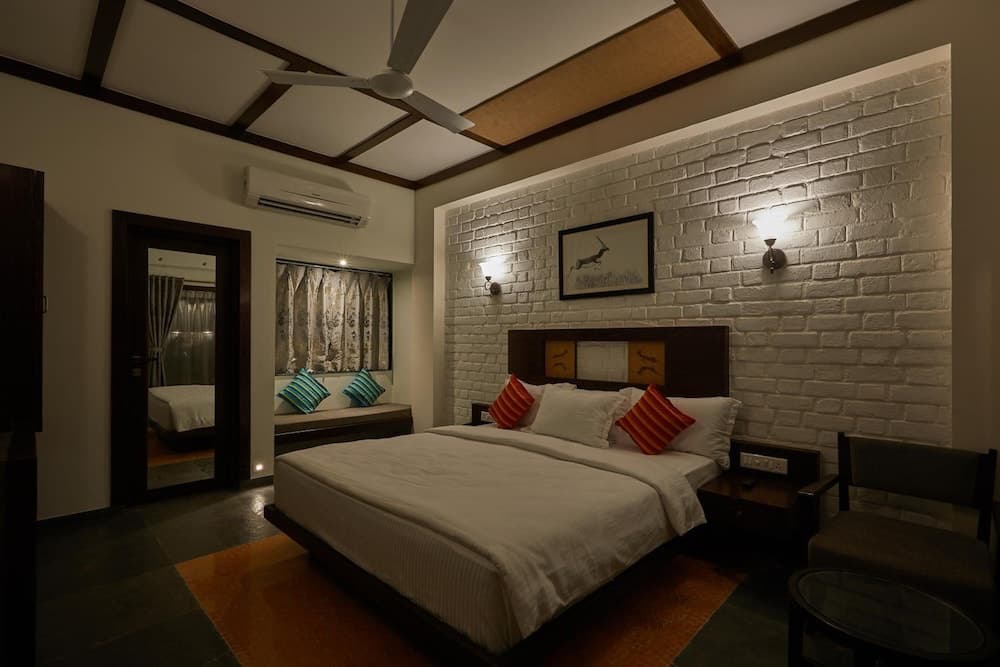 Blackbuck Safari Lodge Velavadar
