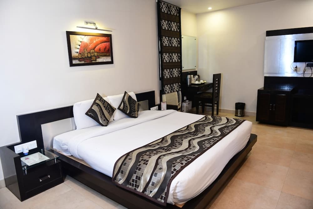 Hotel Ravisha Continental