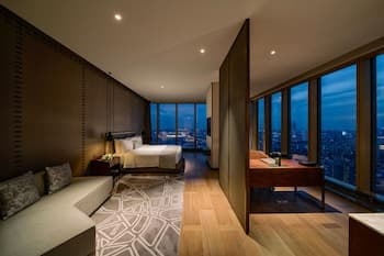 Golden Eagle International Hotel