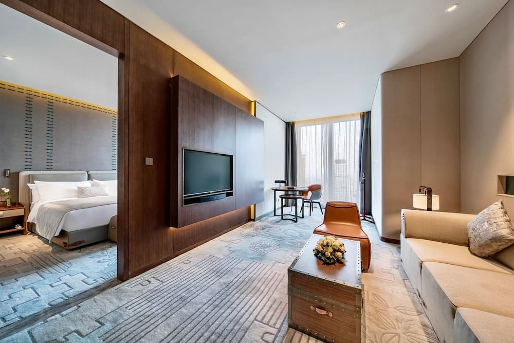 Golden Eagle International Hotel