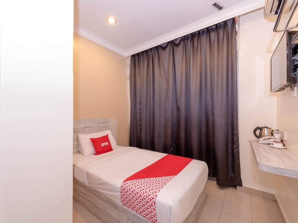 Super OYO Capital O 89366 Spring Inn Hotel