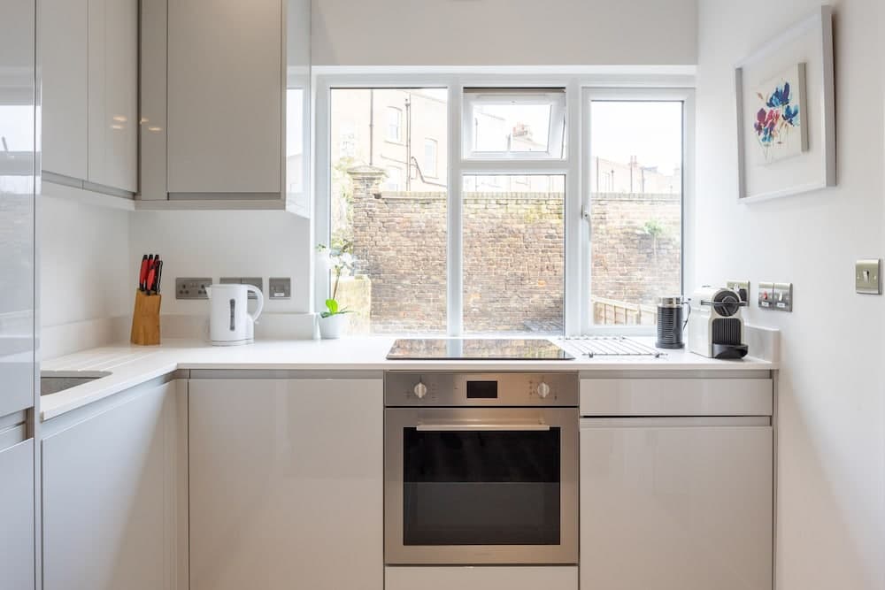 Chalk Farm Artist's Apartment Camden