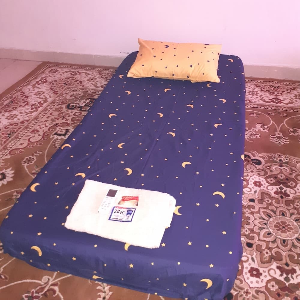 Almira Homestay near Airport - Hostel