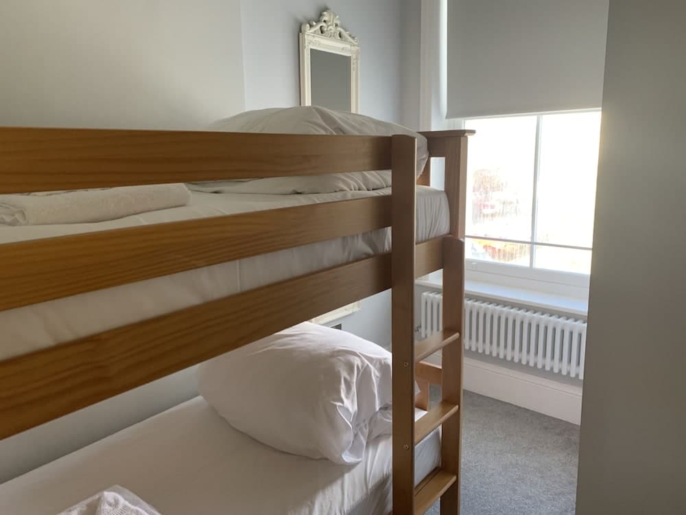 Marina Vista - Luxury Seafront Apartments