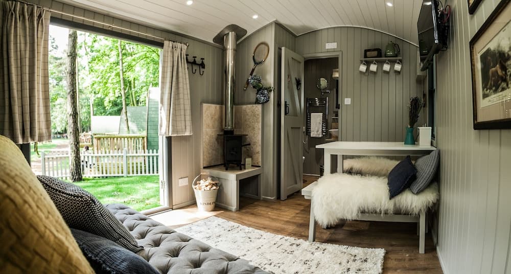 Pinewood Camping Pods - At Port Lympne Reserve