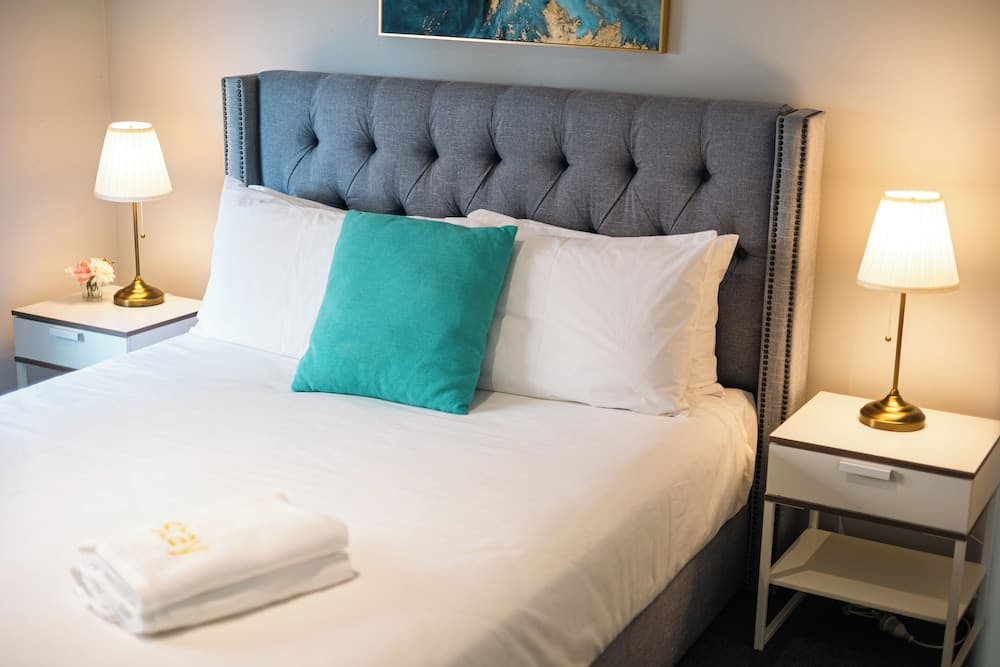 Luxury Waterfront Grand Villa in Melbourne