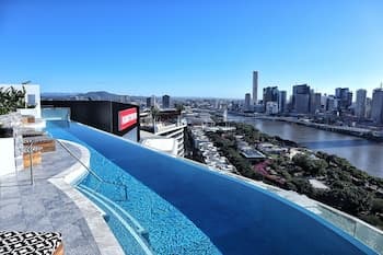 Hostrelax Residences on South Bank