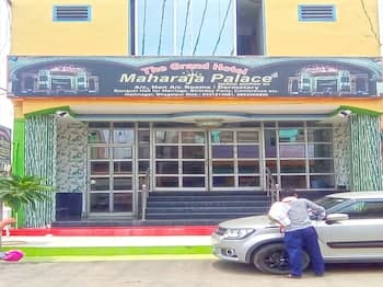 SPOT ON 44288 Maharaja Palace