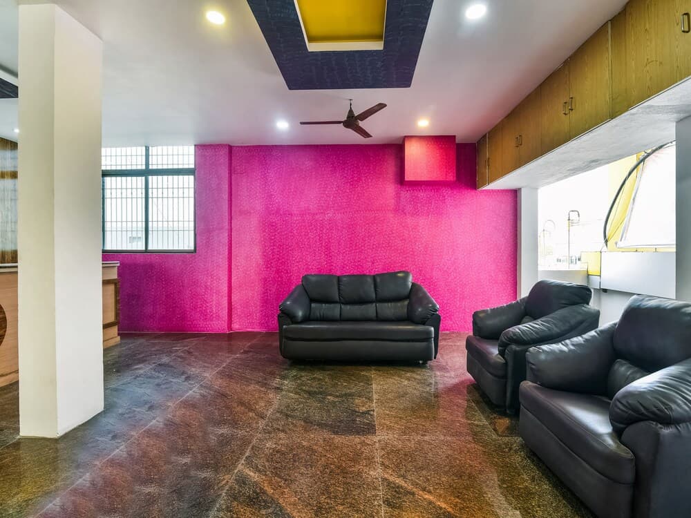 OYO 30545 Hotel Jeevan Park