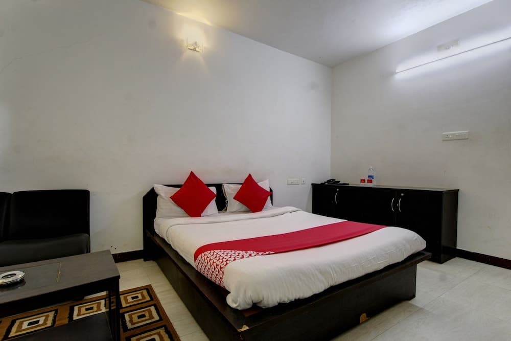 OYO 46168 Sky Hotels