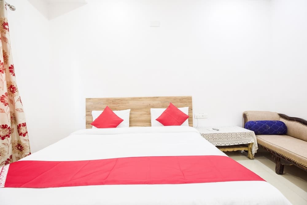 OYO 37341 Heritage High