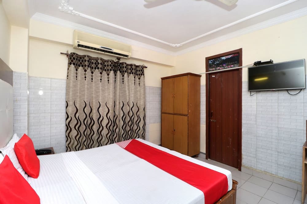 OYO 38170 Hotel Grand Plaza