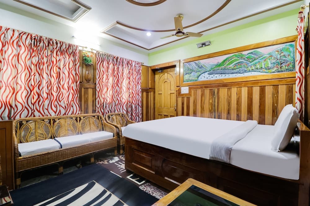 SPOT ON 45094 Hotel Madhu Complex