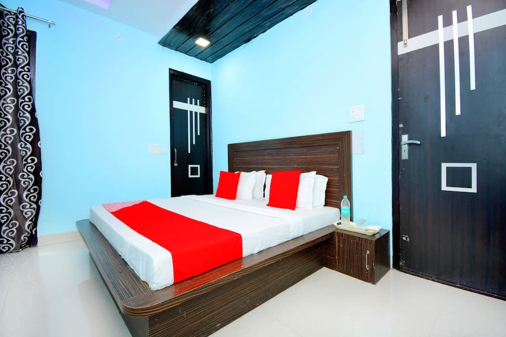 OYO 37809 Hotel Royal Lifestyle
