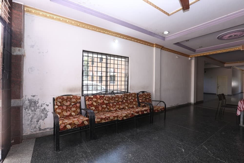 OYO 30297 Riviera Residency