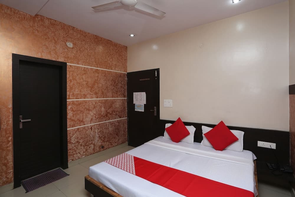 OYO 8869 Hotel-a-firoza