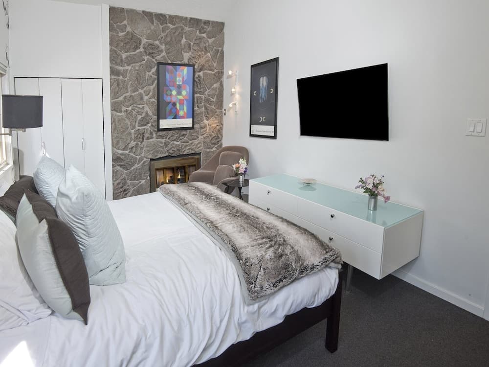 Vantage Point Condo 601