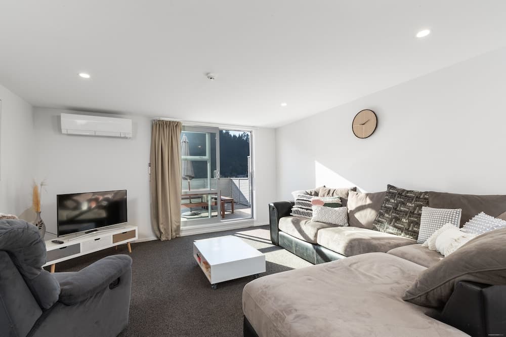 Downtown Mountain Paradise - So Central