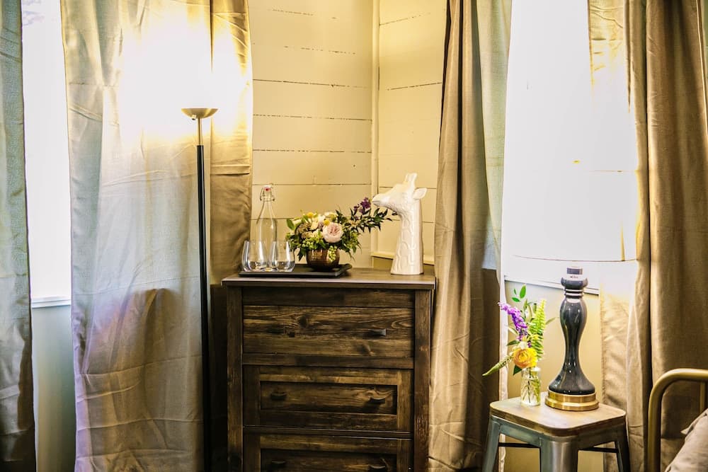 The Old Catskill Game Farm Inn