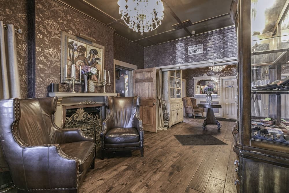 Casablanca Inn on the Bay