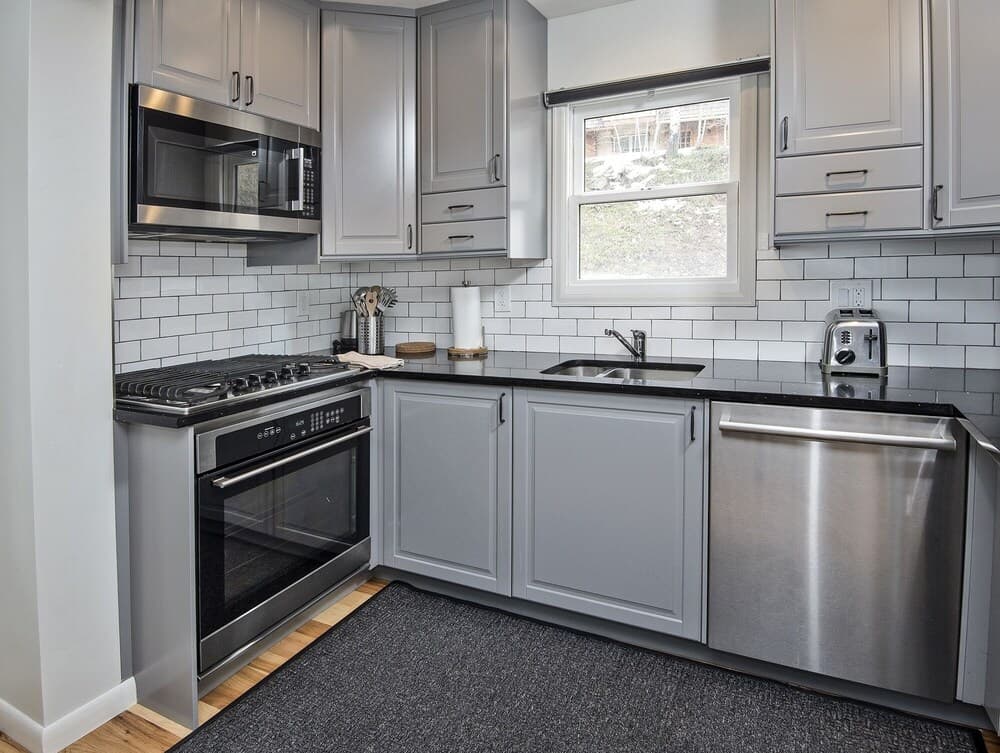 4112 Spruce Way 2 Bedroom Condo by RedAwning