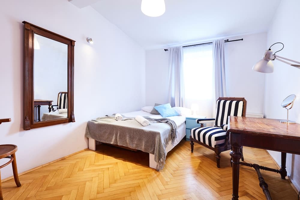 Huge apartments Smolensk street