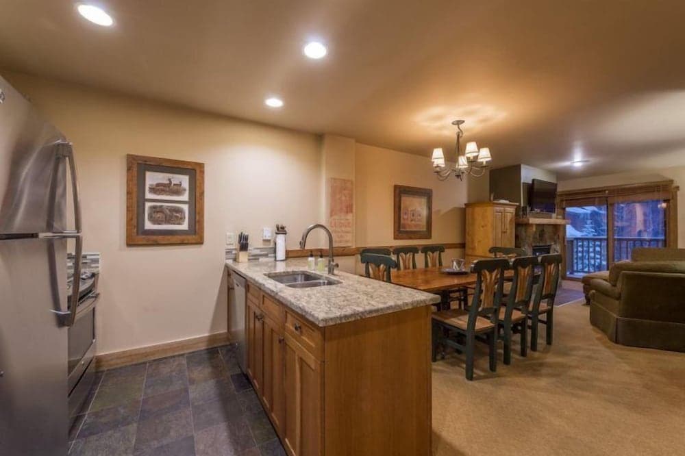 200_river_run_condos_murphy