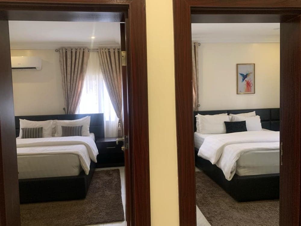 Tennys Place Apartments GARKI