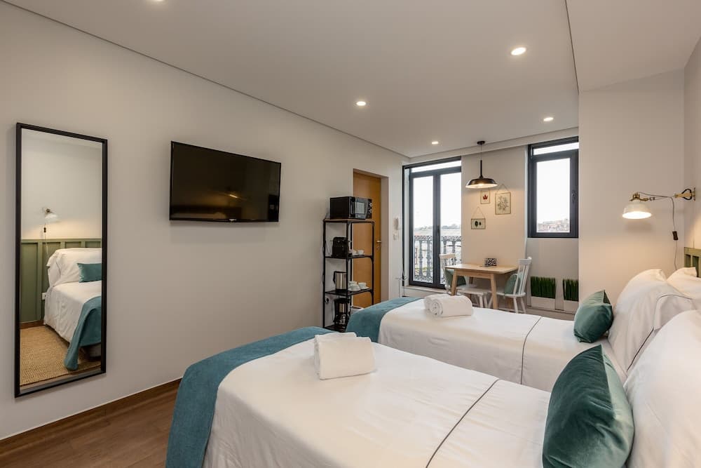 Feel Porto Wine Essence Flats