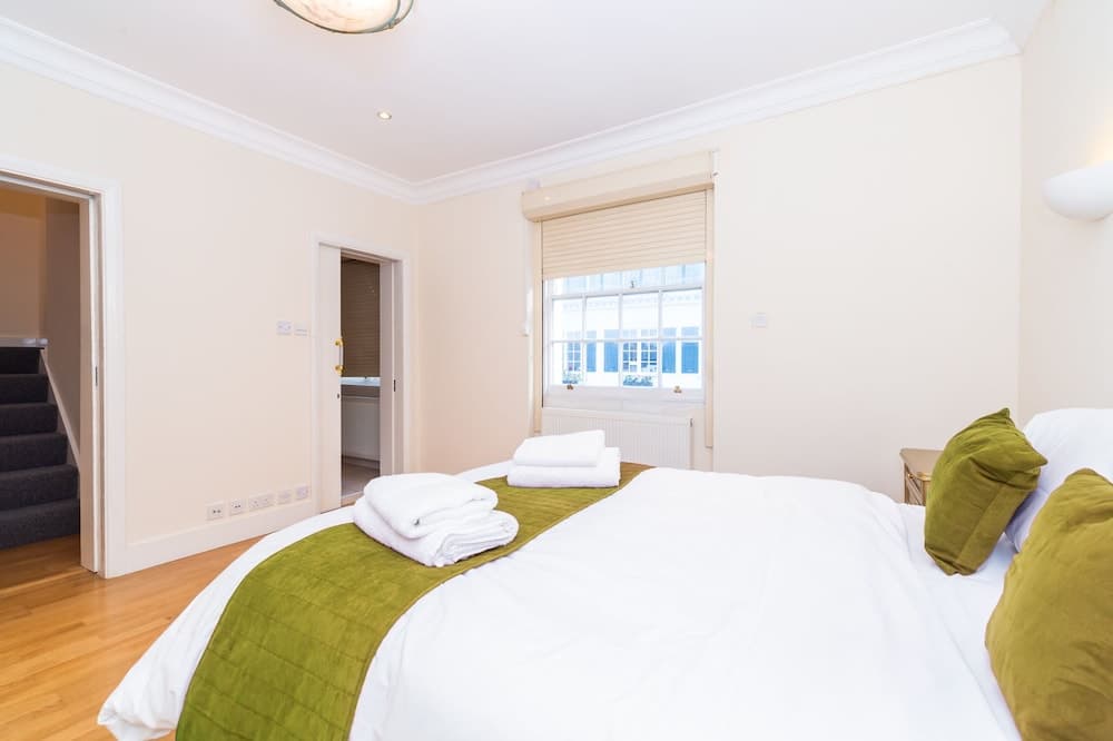 PML Apartments Elvaston Mews