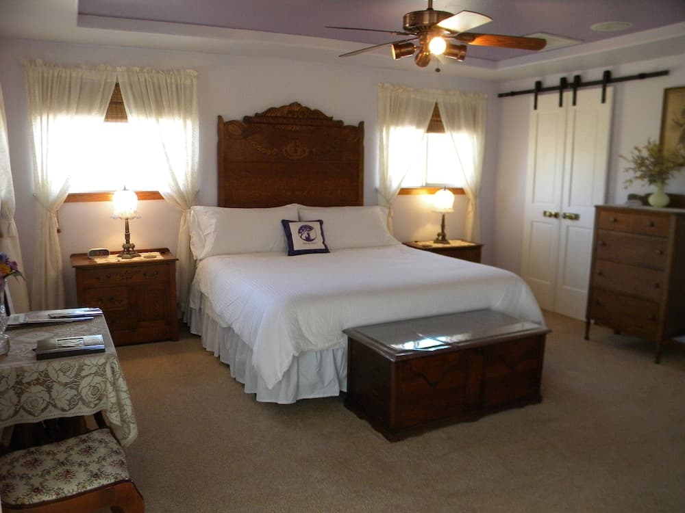 Dancing Moon Bed & Breakfast