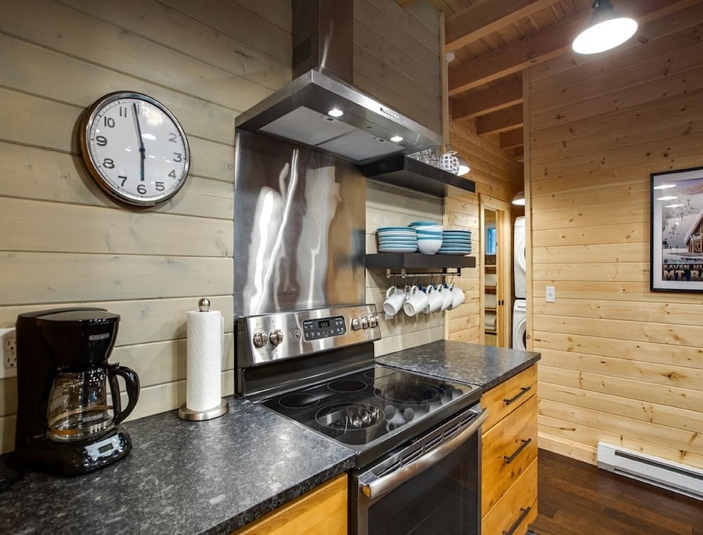 74SL - Pets OK - WIFI - BBQ - Sleeps 8