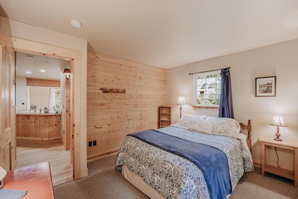 095GS - Hot Tub - WiFi - Pets Ok - Sleeps 4