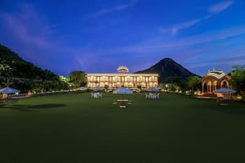 Tree of Life Inderpura Resort, Udaipurwati