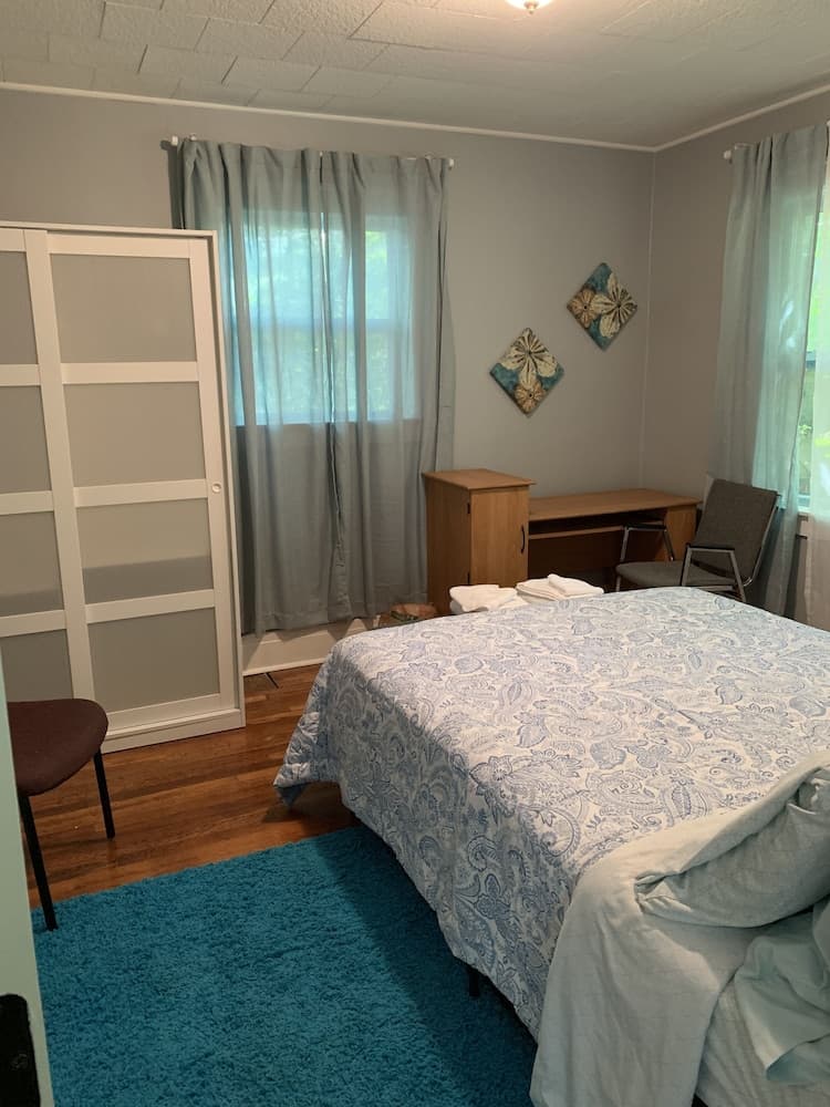 3 Bedroom House in Pontiac near Auburn Hill, Palace DTE Energy