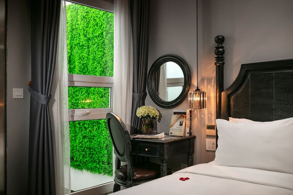 Shining Central Hotel & Spa