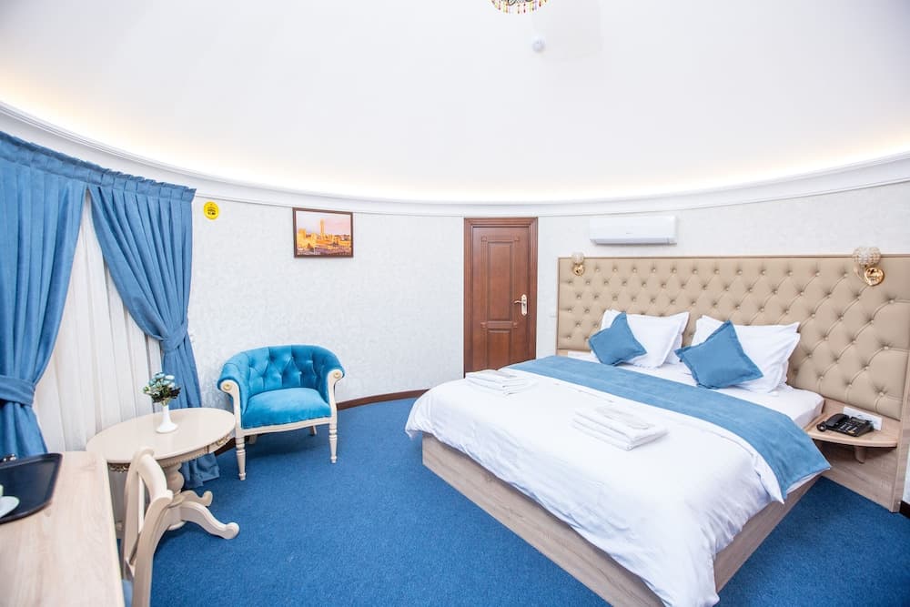 MIRZO Boutique Hotel