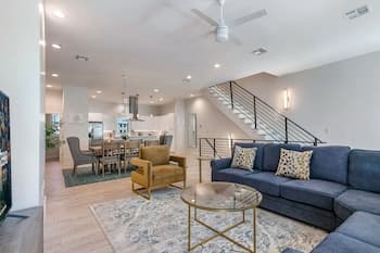 Bienville Inviting 4 Bedroom near City Amenities