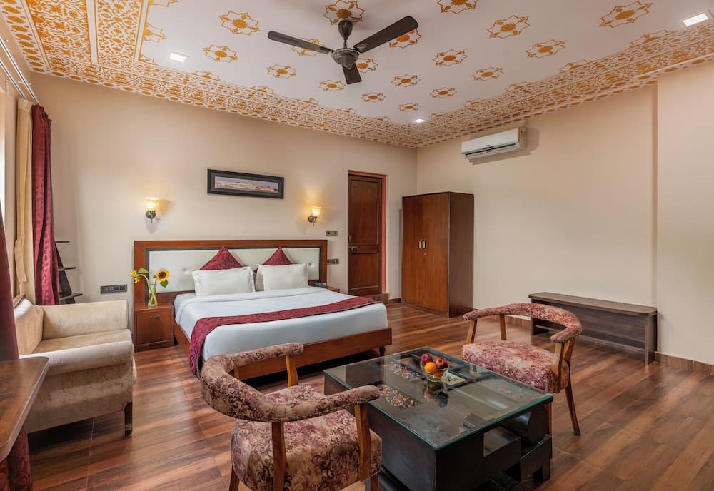 Vijaygarh Resort & Cottages with Private Pool