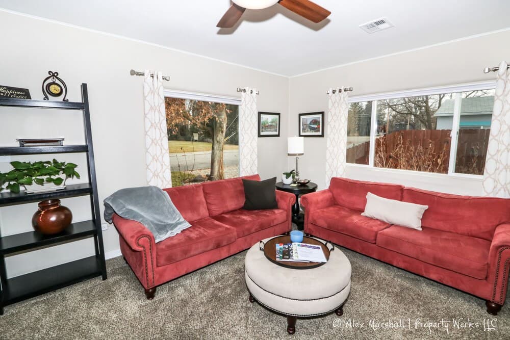 Perfect Little Beauty Near BSU W/dreamy Backyard