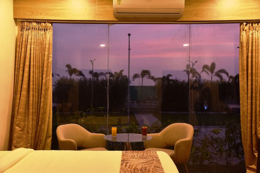 Carina Retreat Resort