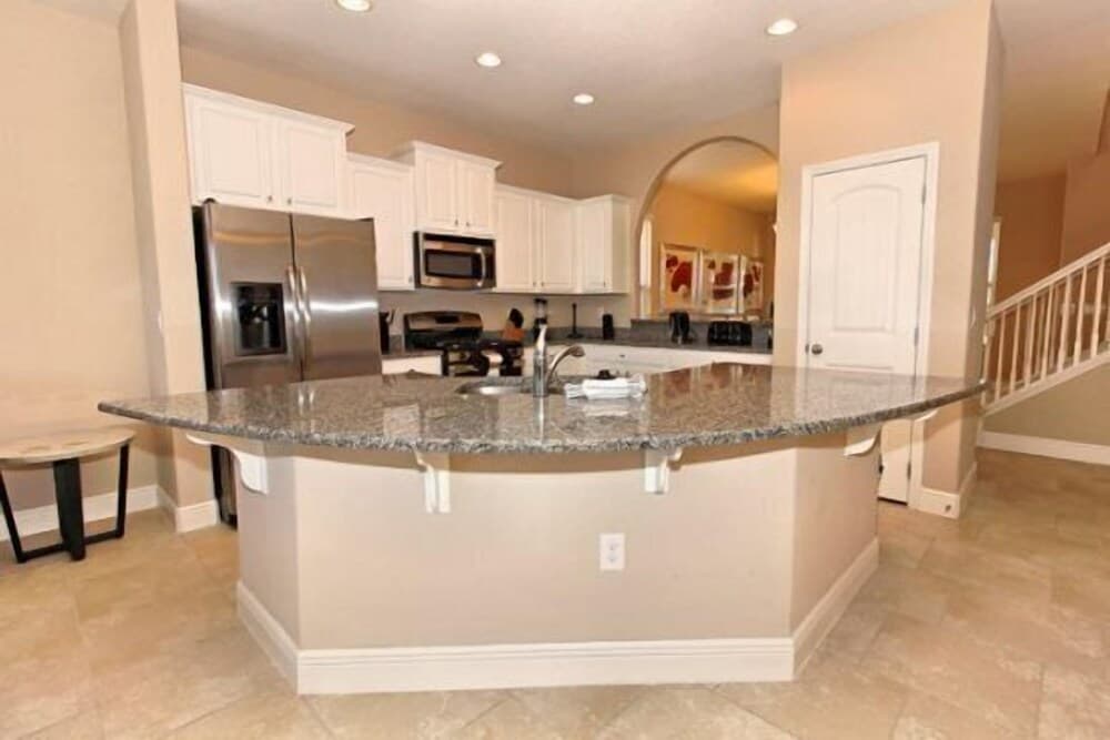 Stunning 5 bed Modern Villa With Private Pool and spa Overlooking Conservation and Water - 342