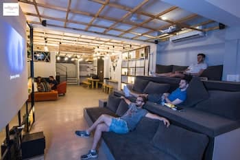 Madpackers Hostel Agra