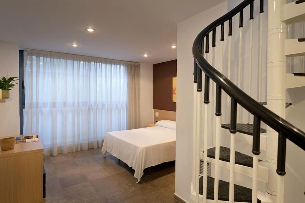 SG Costa BCN Apartments