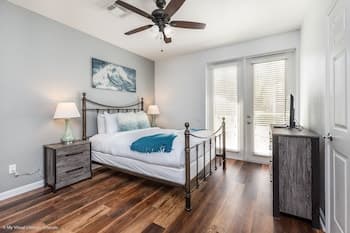 Fresh and Remodeled in Vista Cay! Townhome - 3br/3.5ba 3vc045